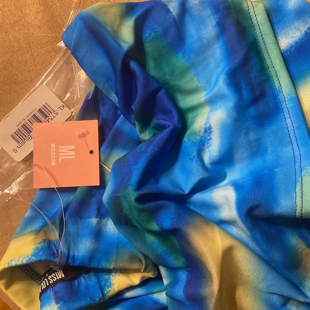 Two Piece Skirt Set - Picture 2 of 4